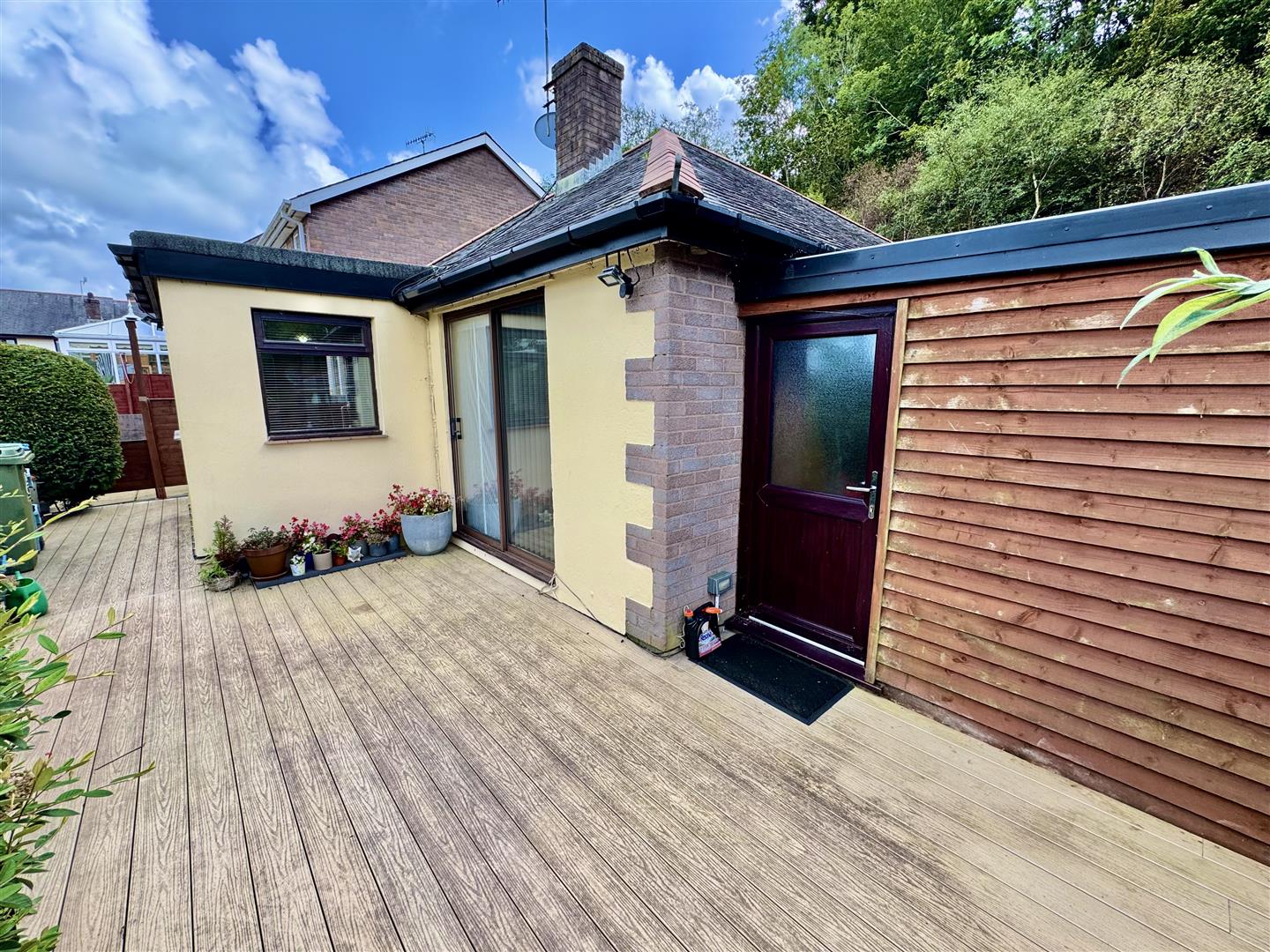 Awel Y Grug, Porthmadog